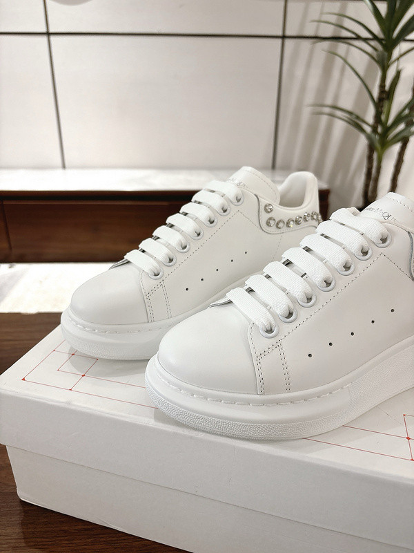 ALEXANDER MCQUEEN SNEAKER