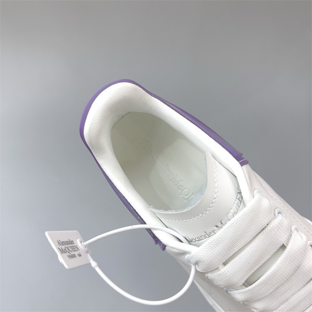 A1exa*der Mcqv*en SNEAKER