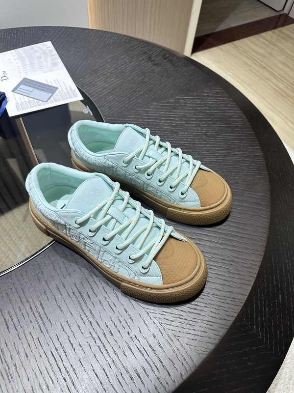 DR B33 SNEAKER