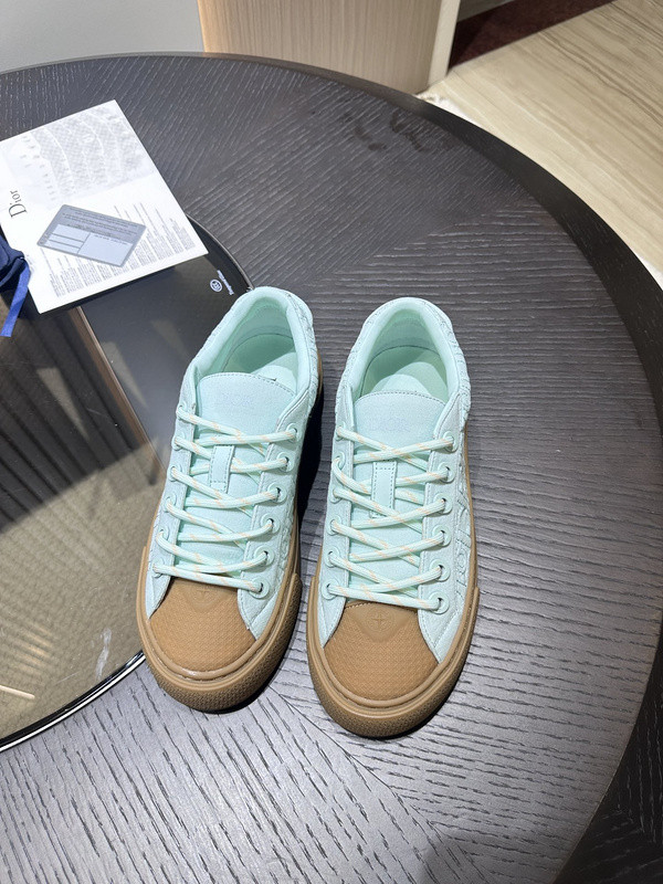DR B33 SNEAKER