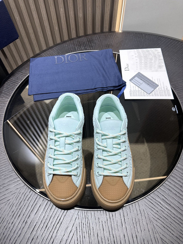 DR B33 SNEAKER