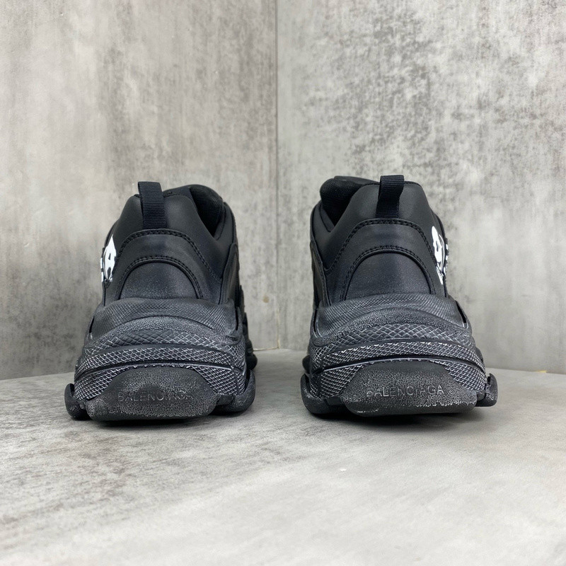 BALENCIAGA TRIPLE S