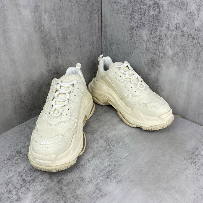 BALENCIAGA TRIPLE S
