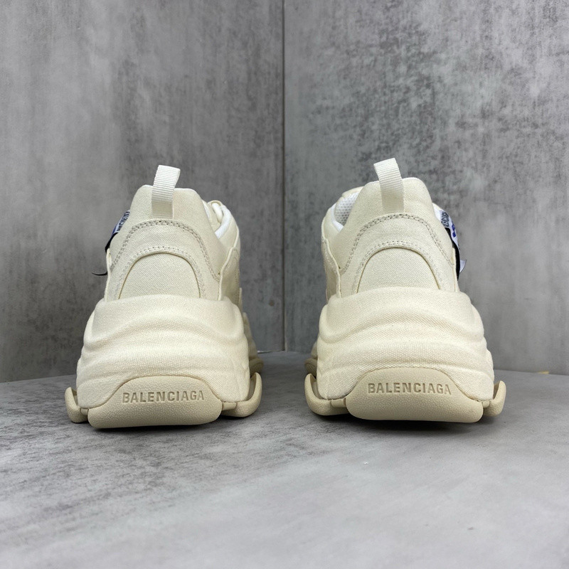 BALENCIAGA TRIPLE S