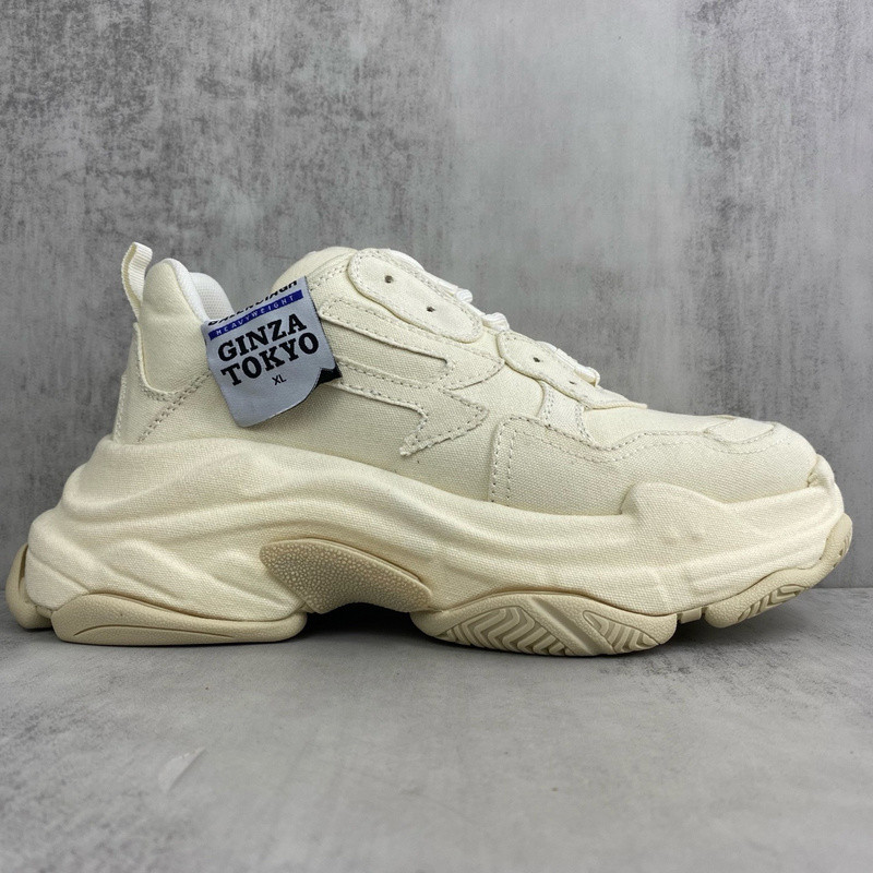 BALENCIAGA TRIPLE S