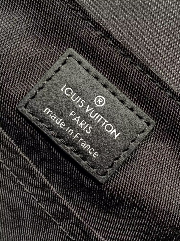 L0vis Vvtt0n Trio Jm messenger