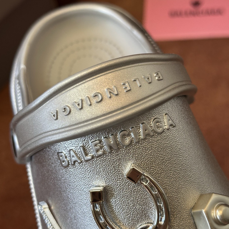 BALENCIAGA SLIDES