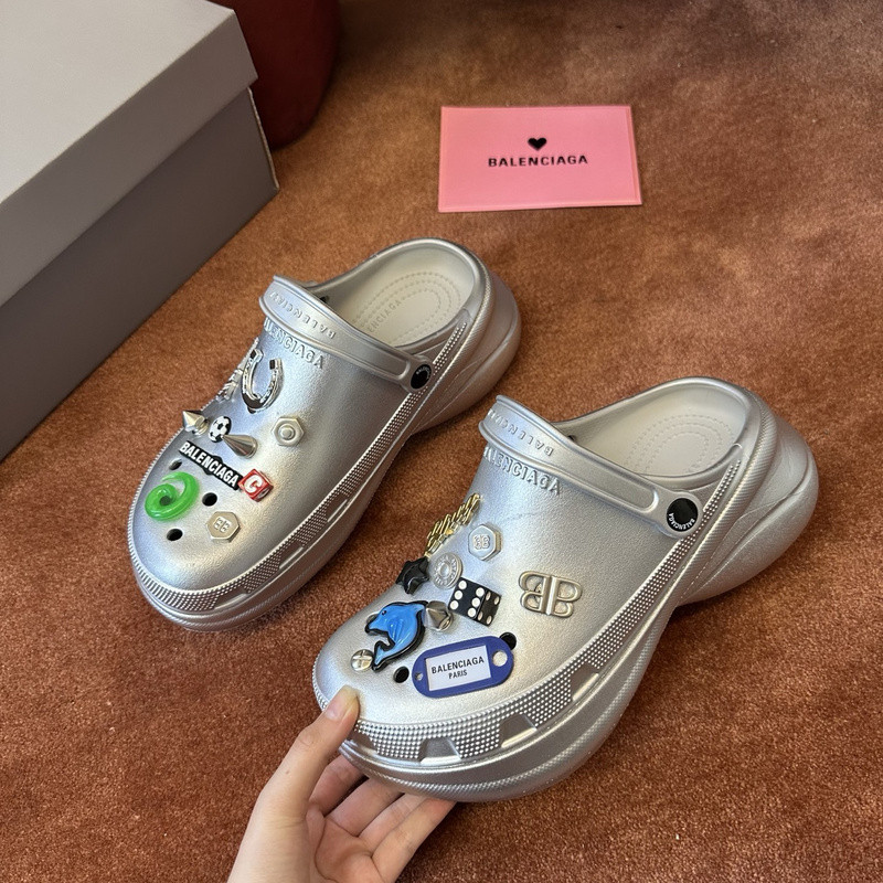 BALENCIAGA SLIDES