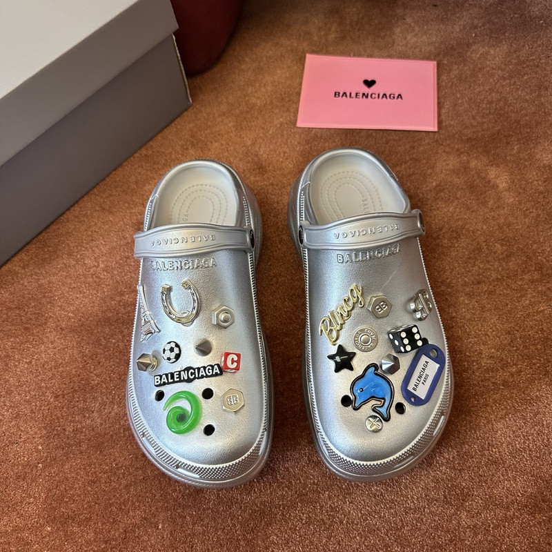 BALENCIAGA SLIDES