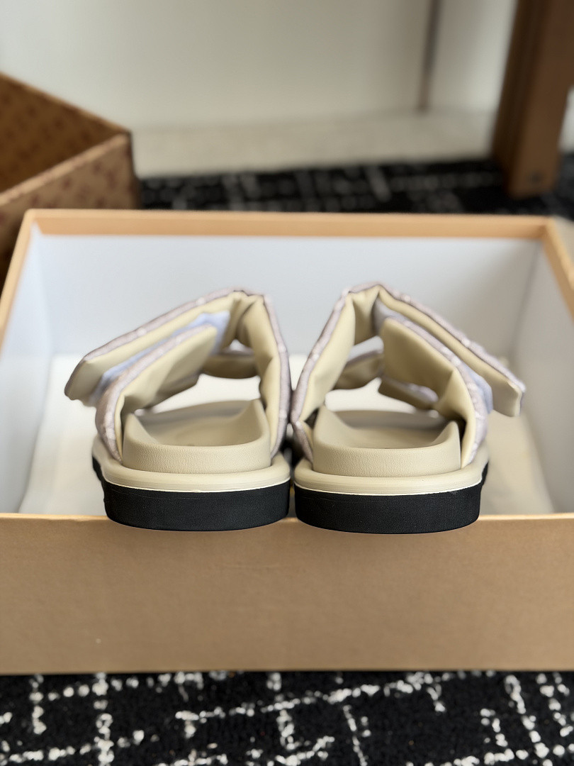 LOU1_TON SLIPPERS