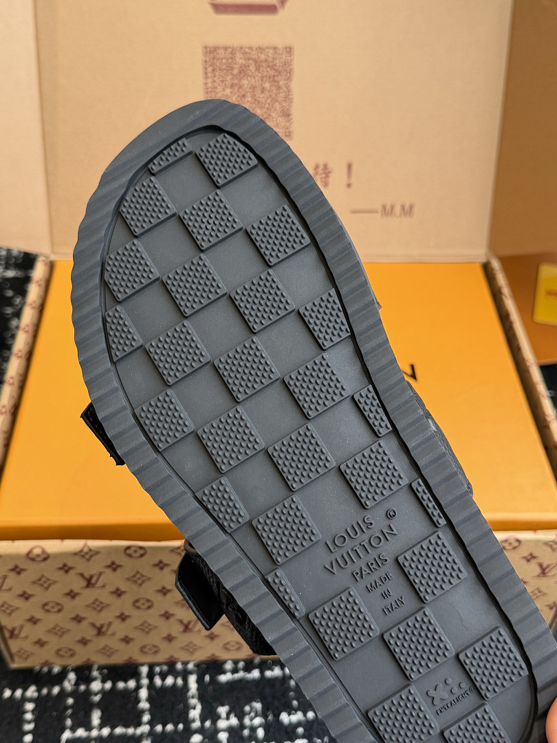 LOU1_TON SLIPPERS