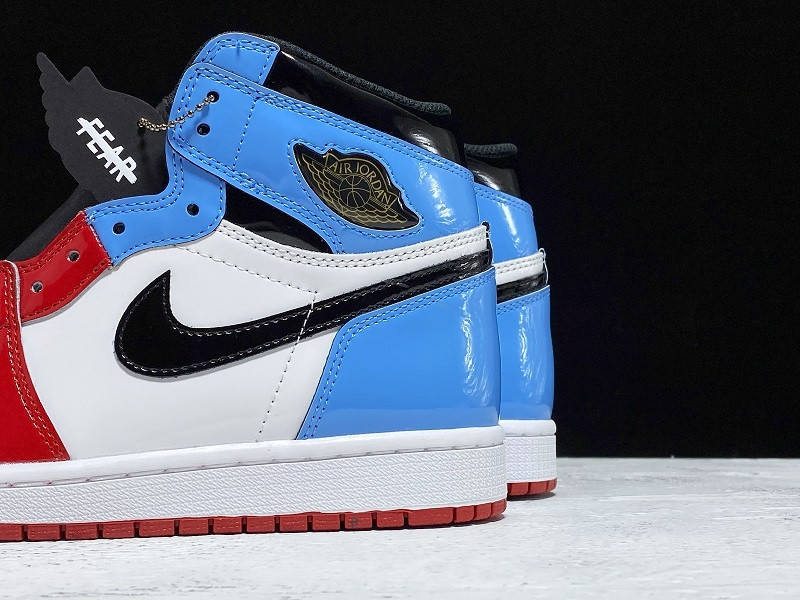 AIR JORDAN 1 RETRO HIGH OG FEARLESS CK5666-100