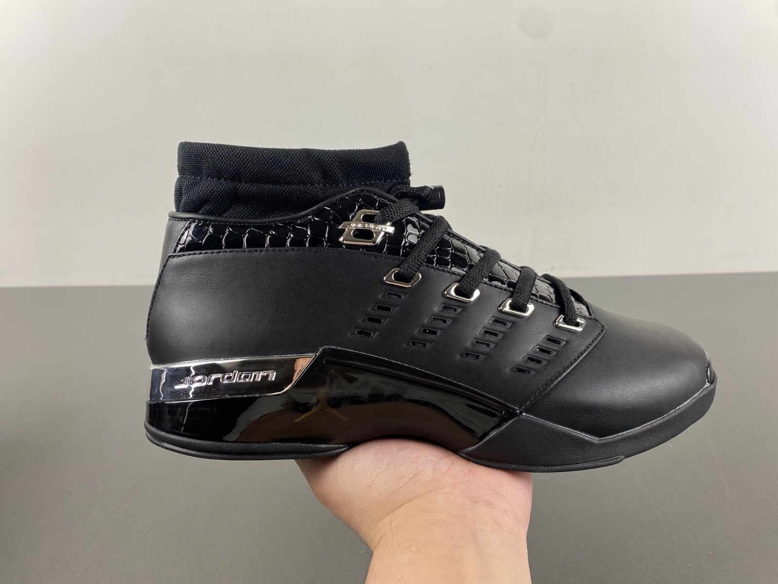 Air Jordan 17 OG Low