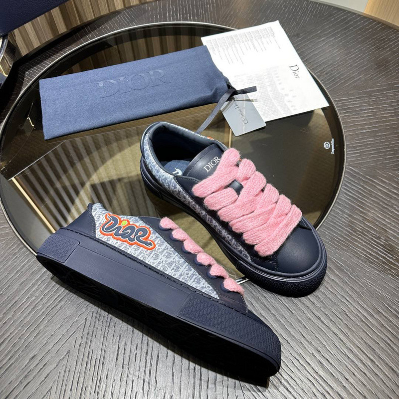 DR B33 SNEAKER