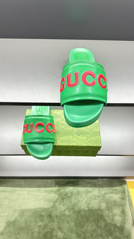GUC LEATHER SLIDE