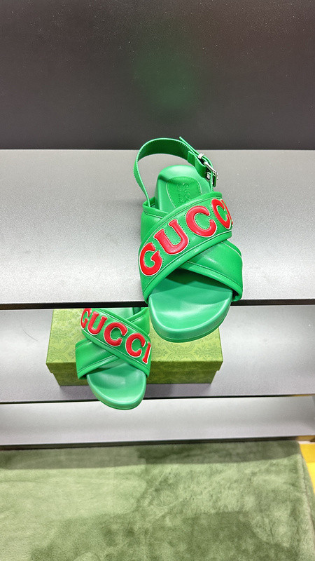 GUC LEATHER SLIDE