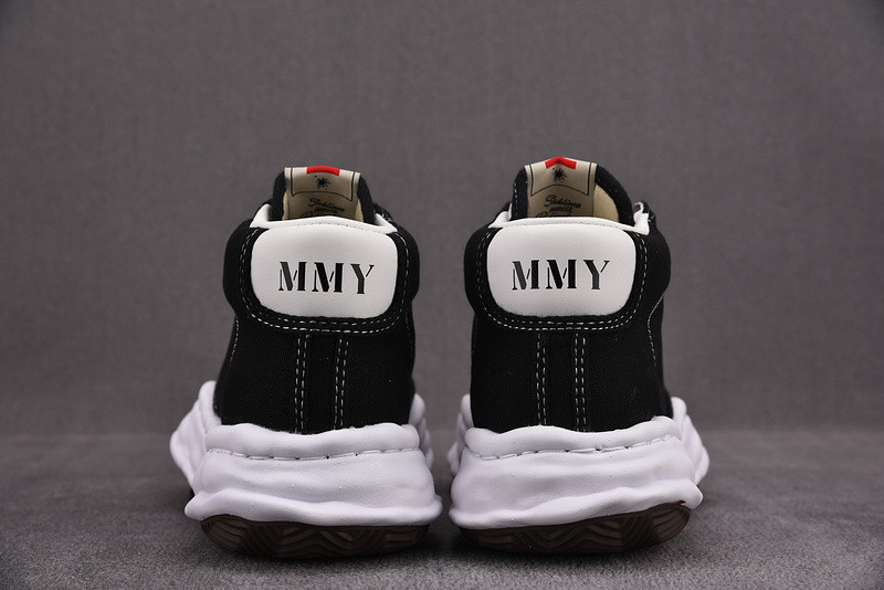 MAISON MIHARA SNEAKERS