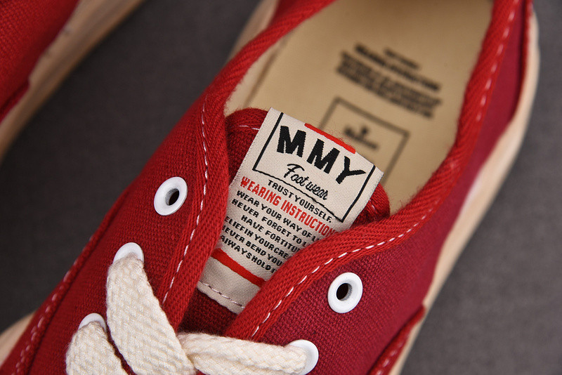 MAISON MIHARA SNEAKERS