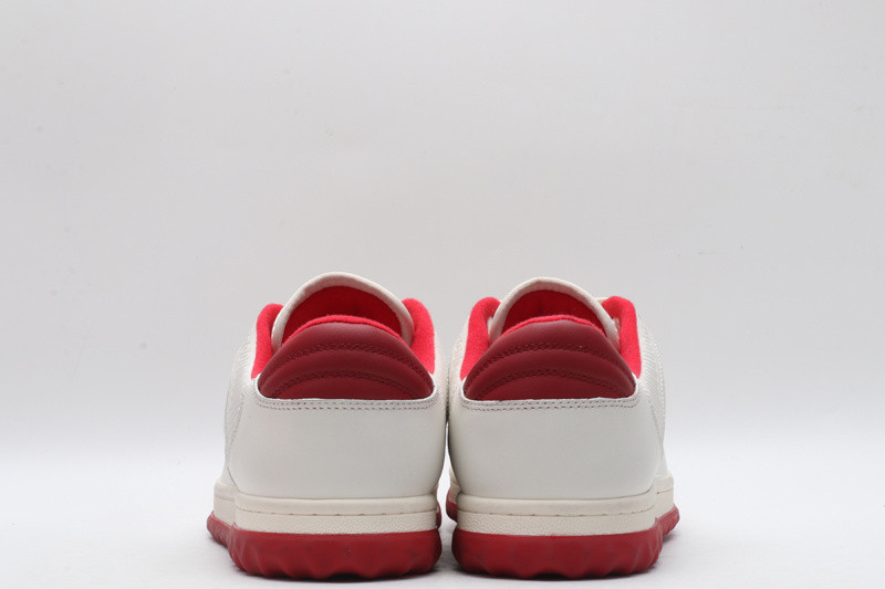 G*u*i sneakers