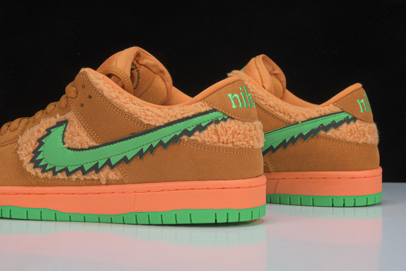 Grateful Dead x Nike SB Dunk Low “orange Bear” CJ5378 800
