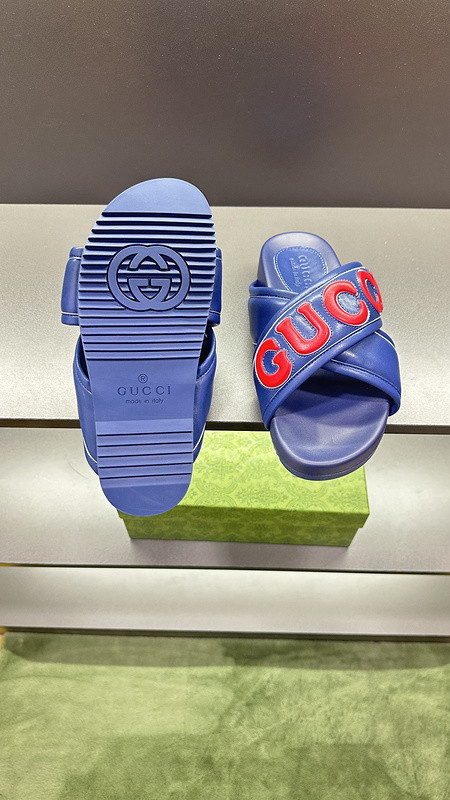 GUC LEATHER SLIDE