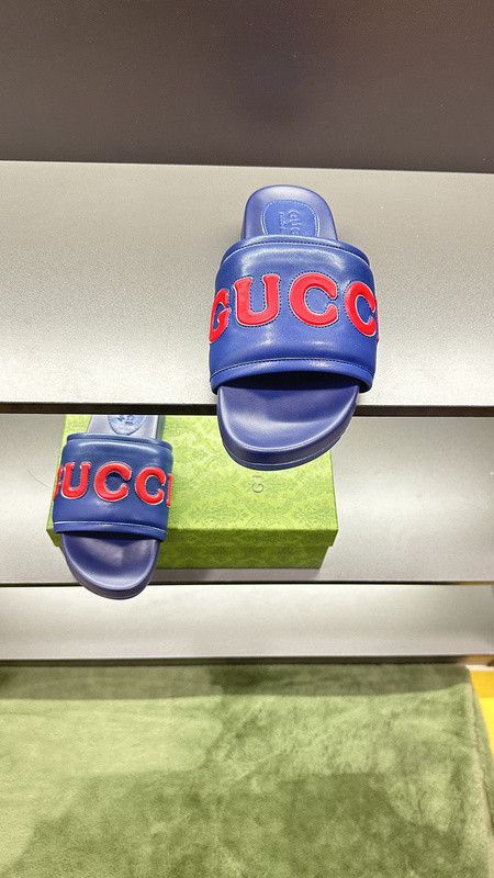 GUC LEATHER SLIDE
