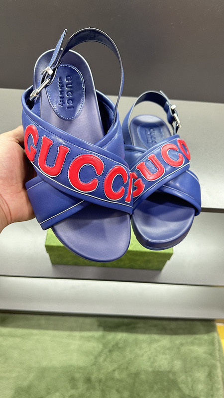 GUC LEATHER SLIDE