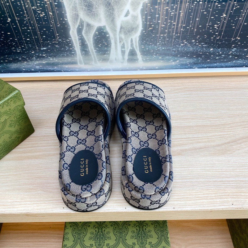 GUC LEATHER SLIDE