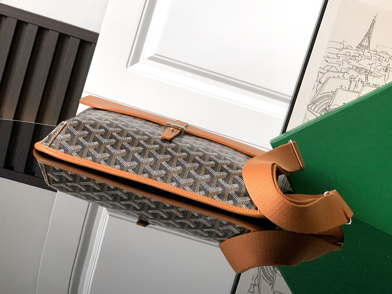 GOYARD Postman Bag
