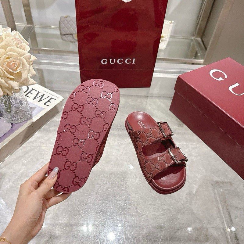 GUC LEATHER SLIDE