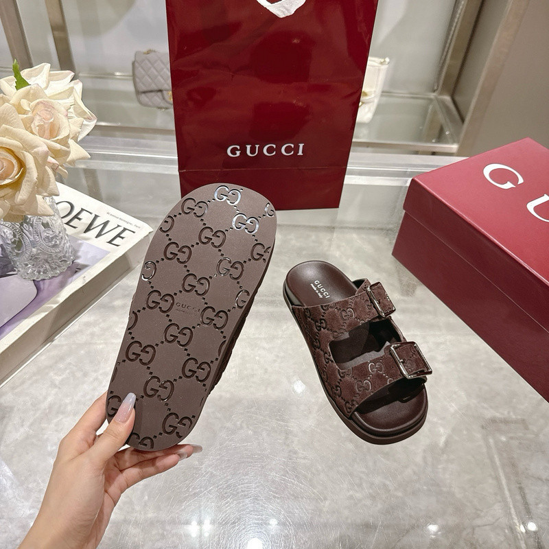 GUC LEATHER SLIDE