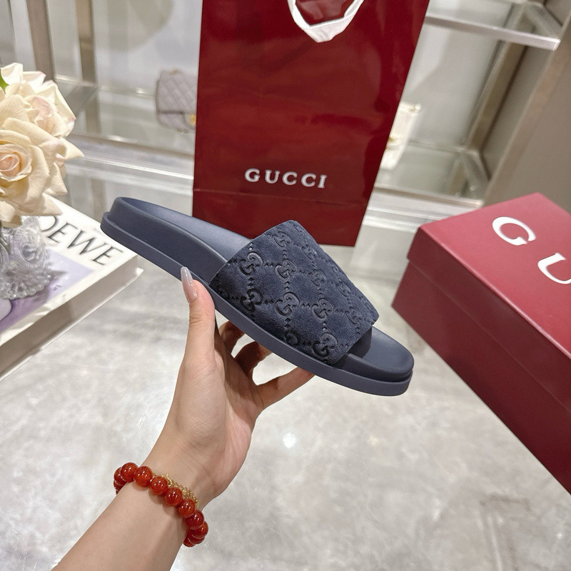 GUC LEATHER SLIDE