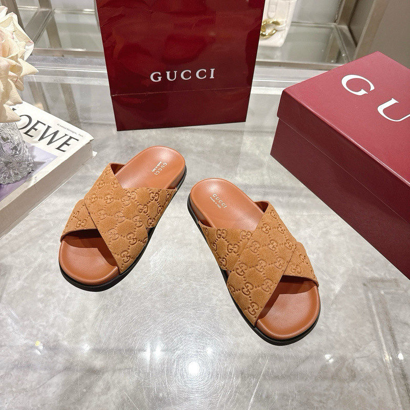 GUC LEATHER SLIDE