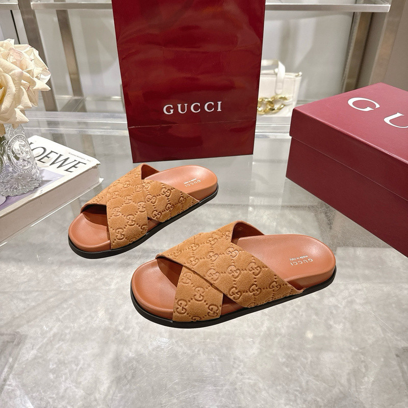 GUC LEATHER SLIDE