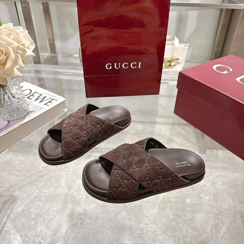 GUC LEATHER SLIDE