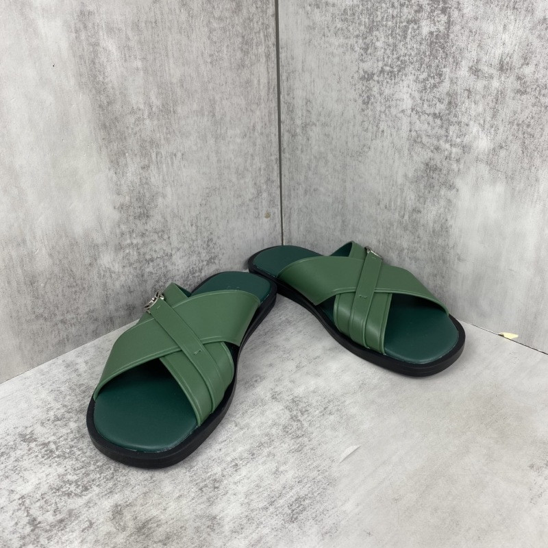 GUC LEATHER SLIDE