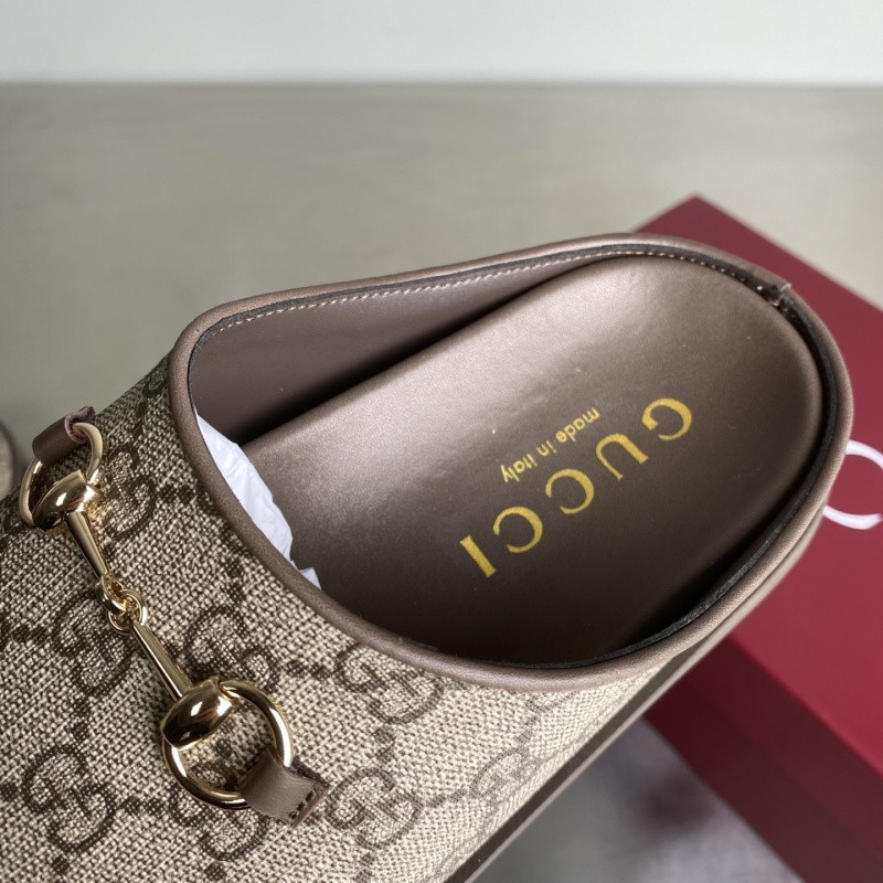 GUC LEATHER SLIDE