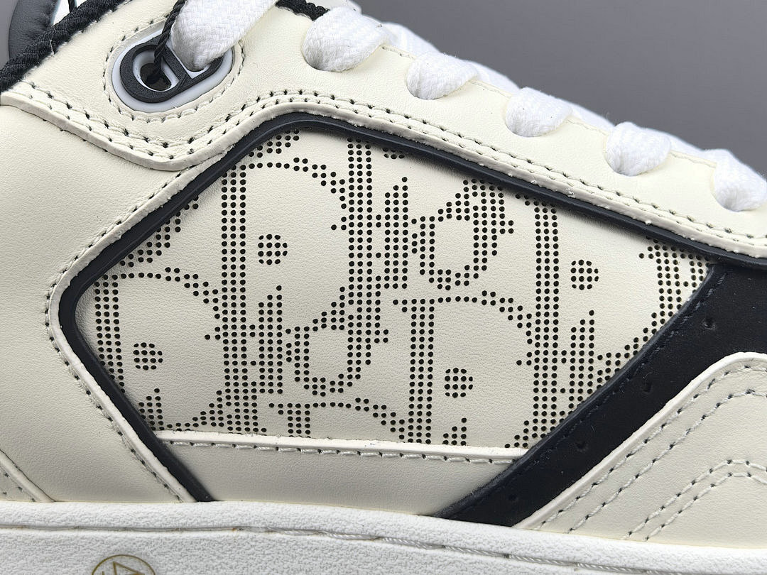D10r SNEAKERS