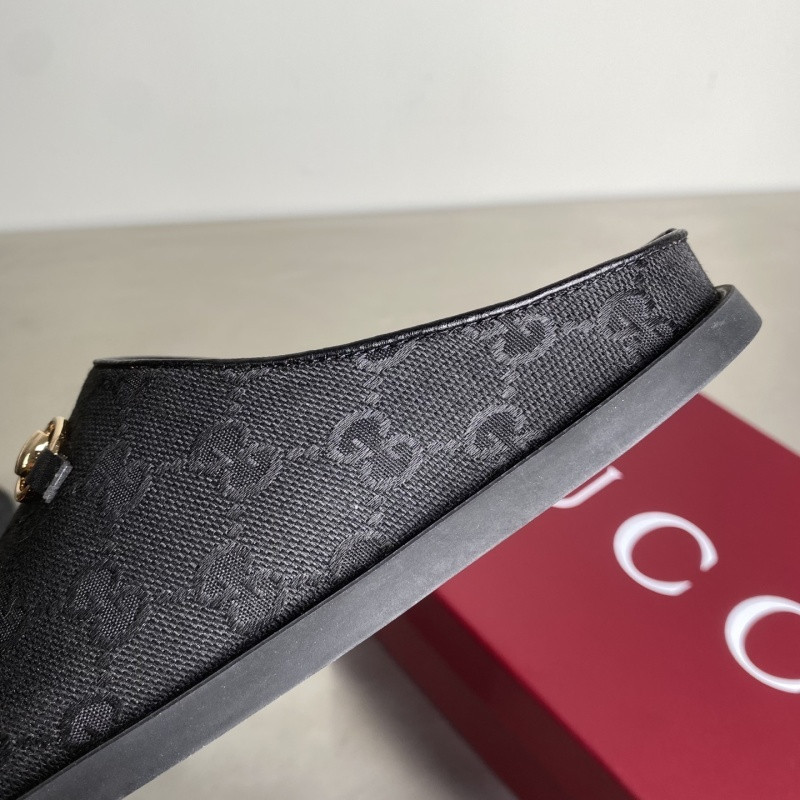 GUC LEATHER SLIDE