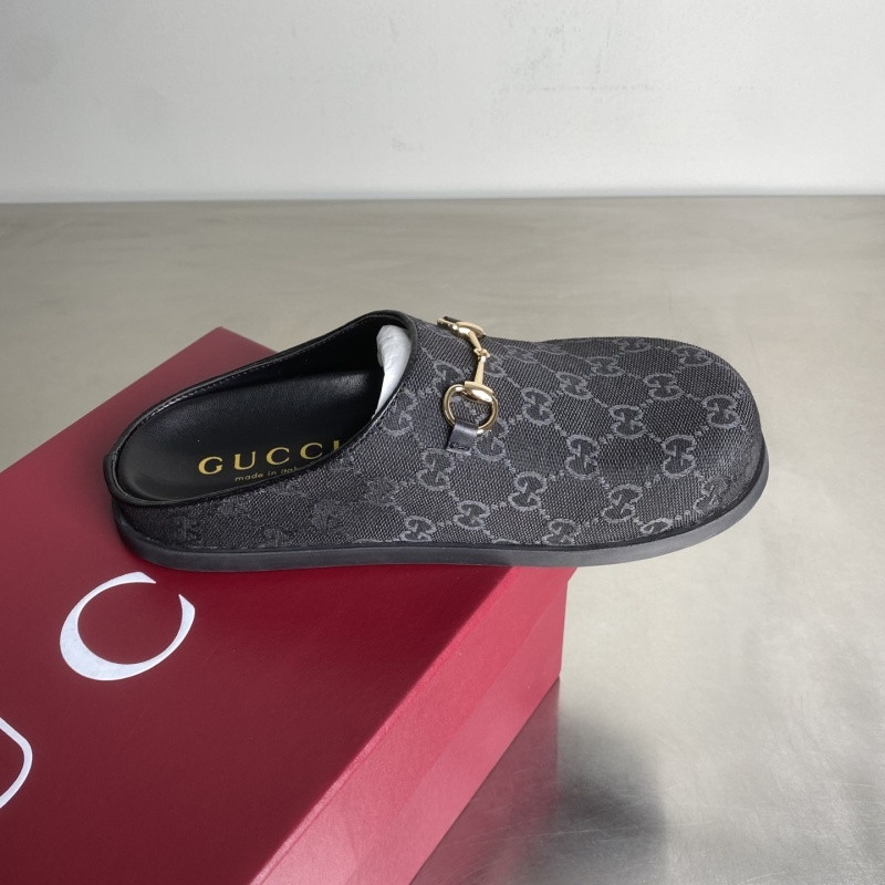 GUC LEATHER SLIDE