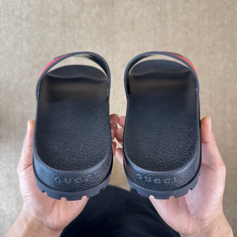 GUC LEATHER SLIDE