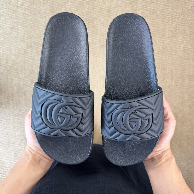 GUC LEATHER SLIDE