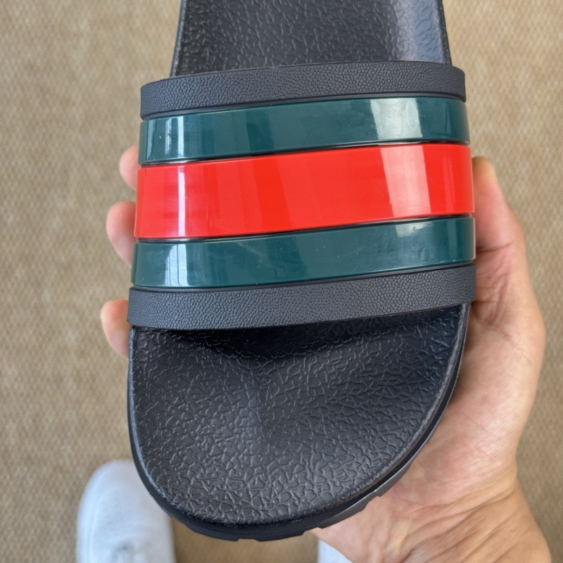 GUC LEATHER SLIDE