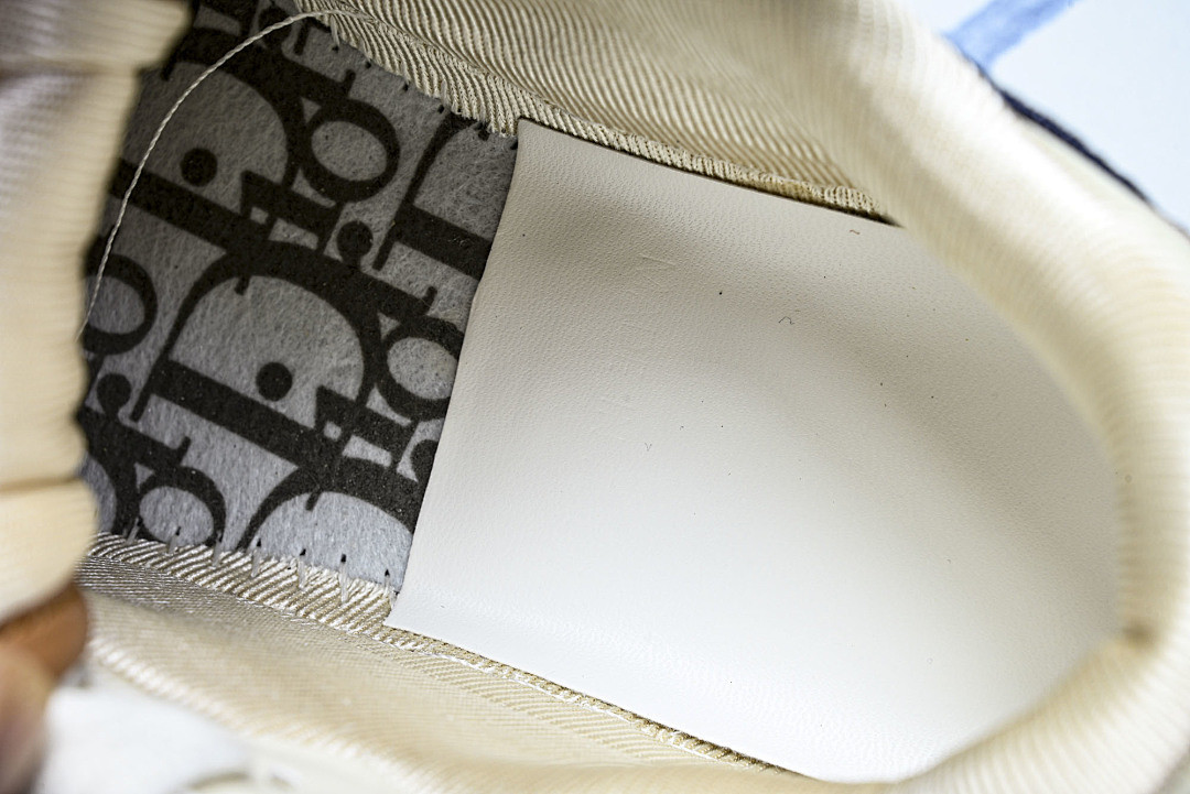 D10r SNEAKERS