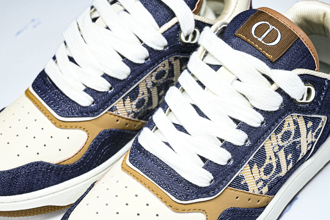 D10r SNEAKERS