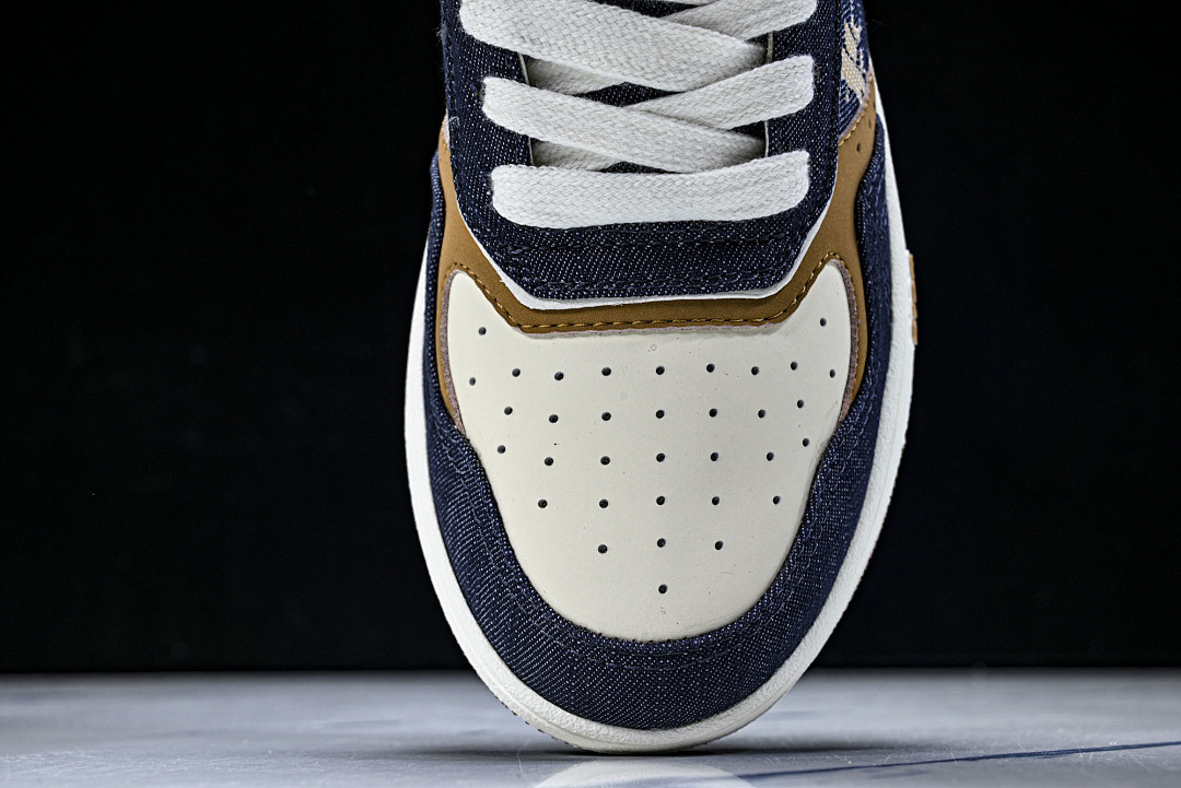 D10r SNEAKERS