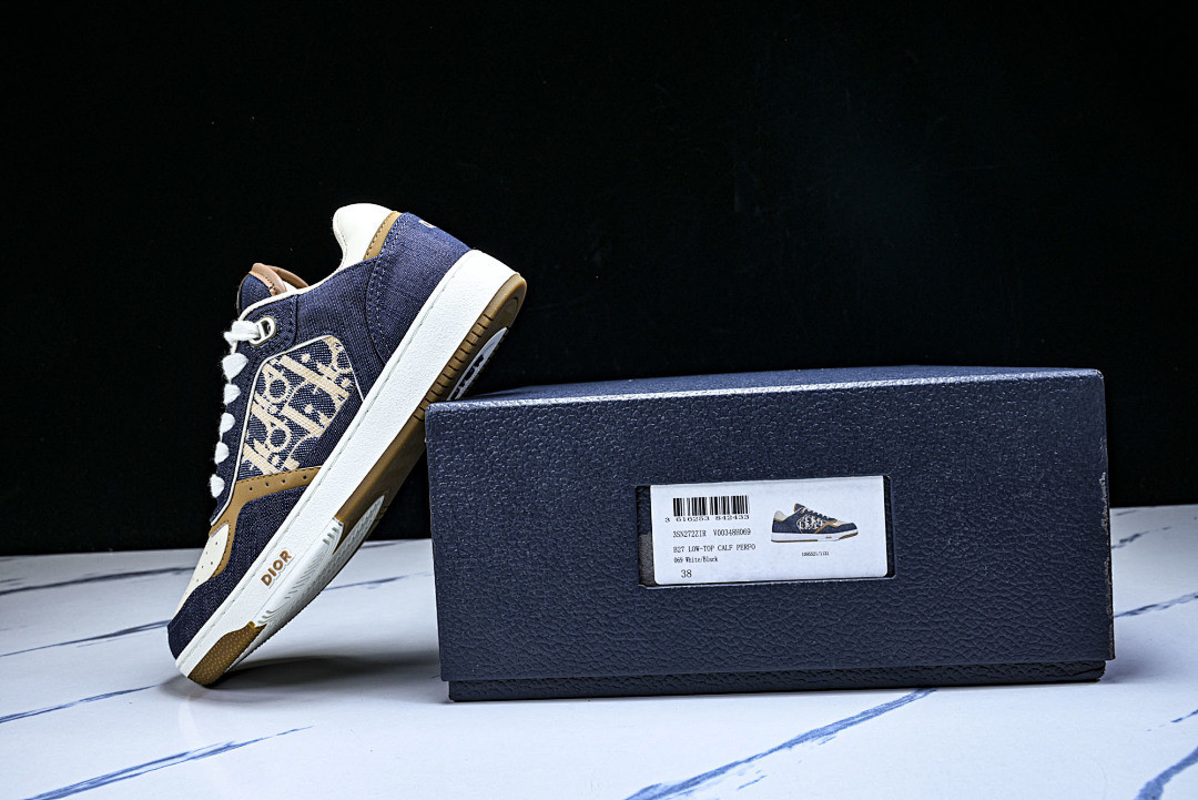 D10r SNEAKERS