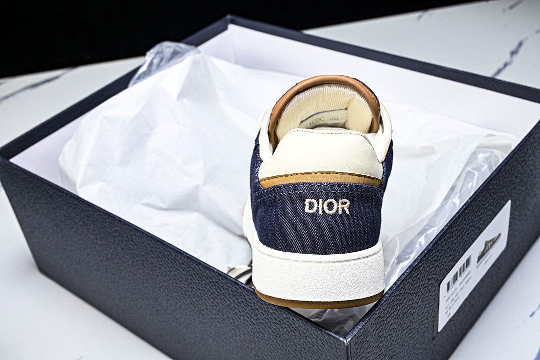 D10r SNEAKERS