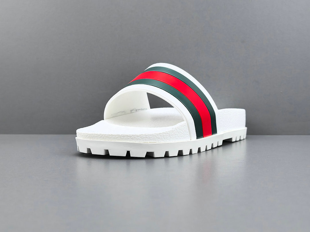 GUC LEATHER SLIDE