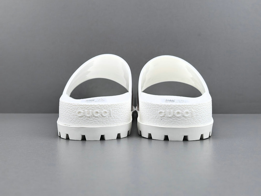 GUC LEATHER SLIDE
